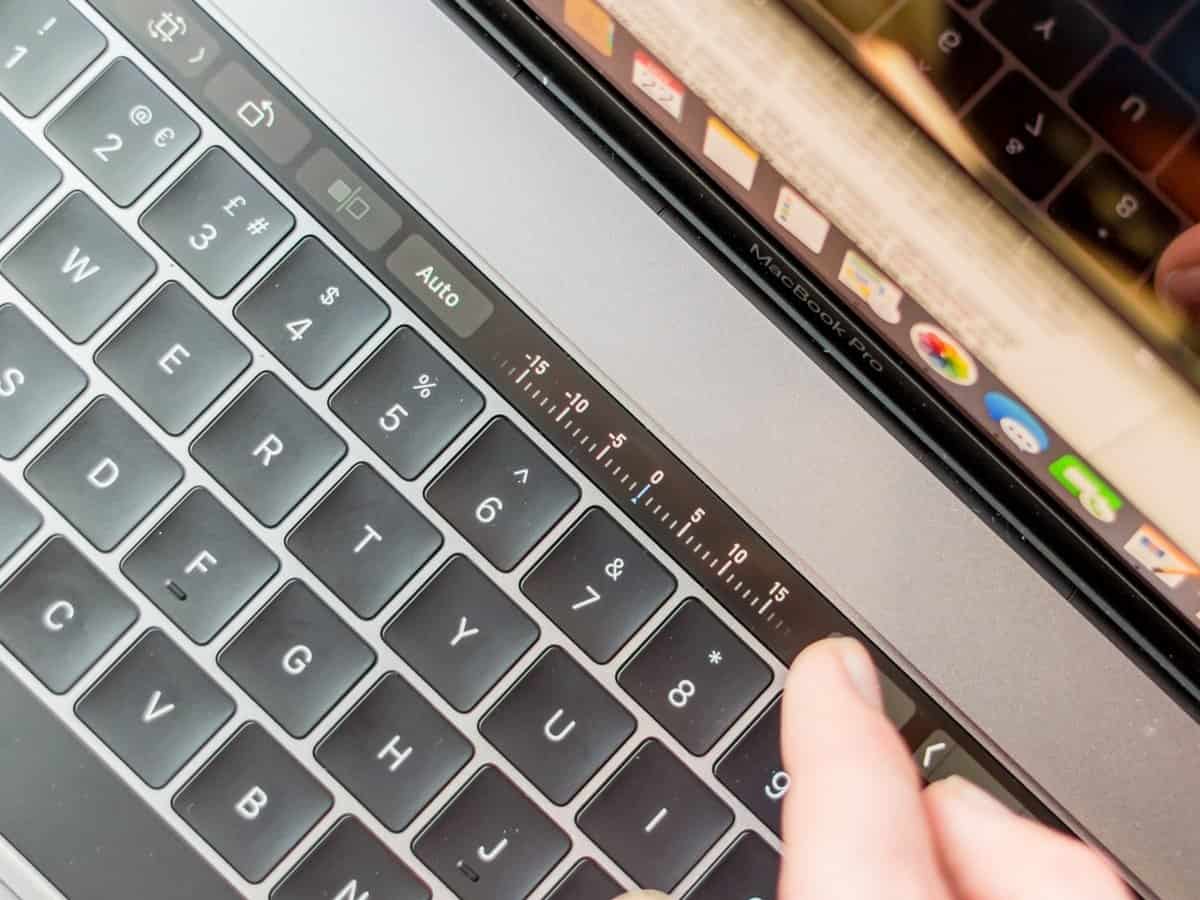 macbook pro touch bar settings
